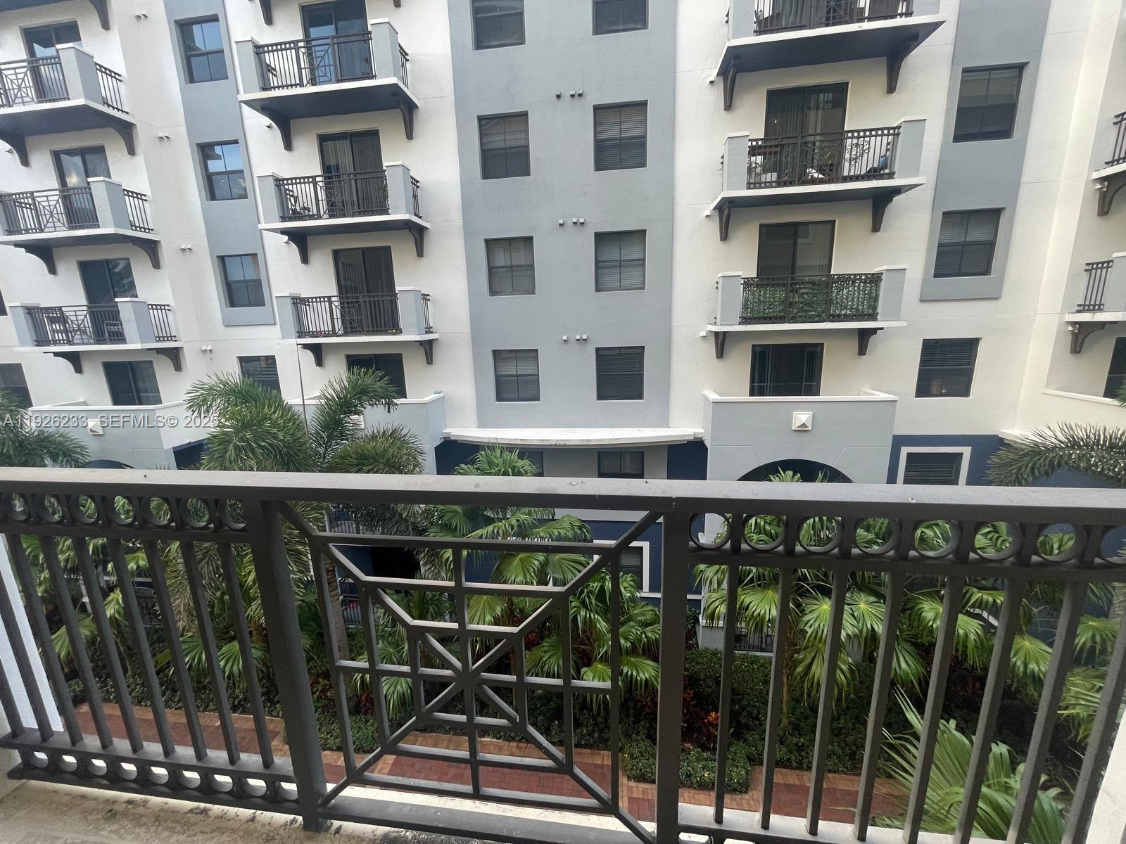 8395 SW 73rd Ave #314 Miami, FL 33143