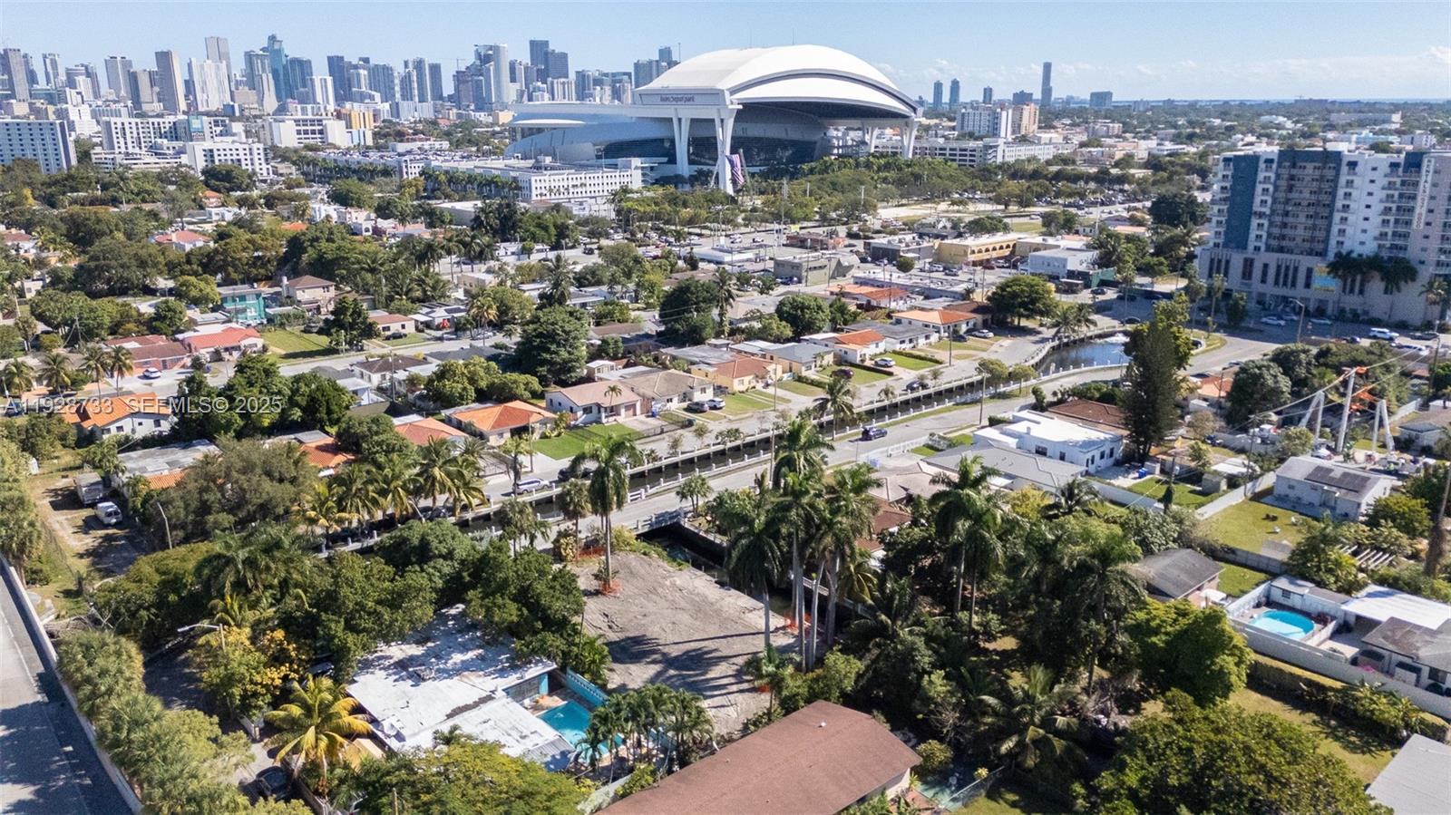 848 NW 18th Ave Miami, FL 33125