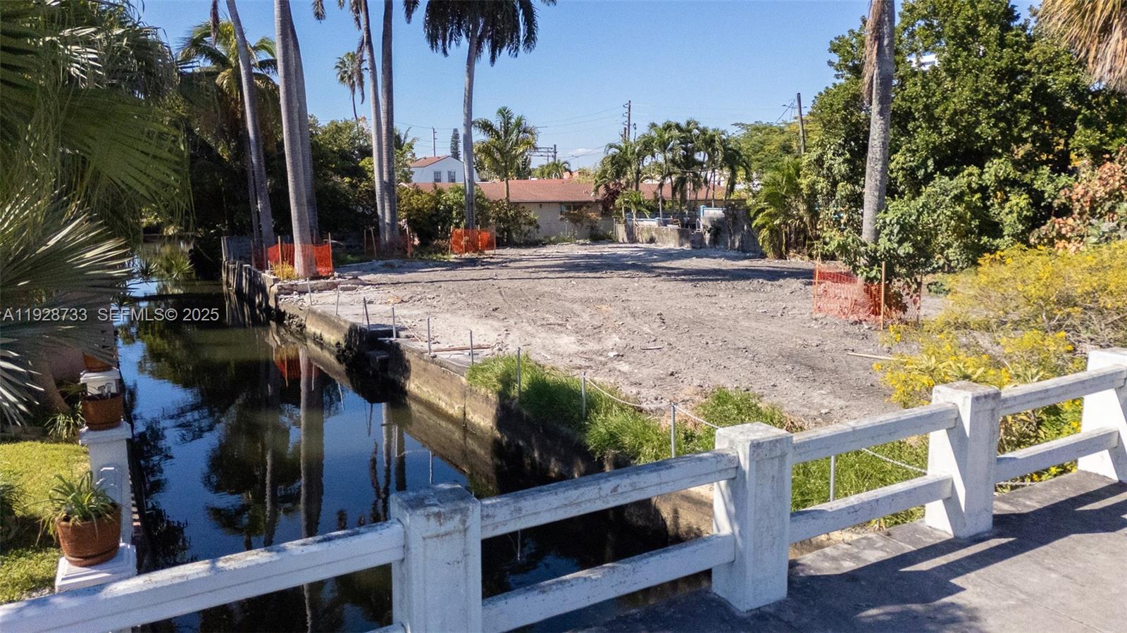 848 NW 18th Ave Miami, FL 33125