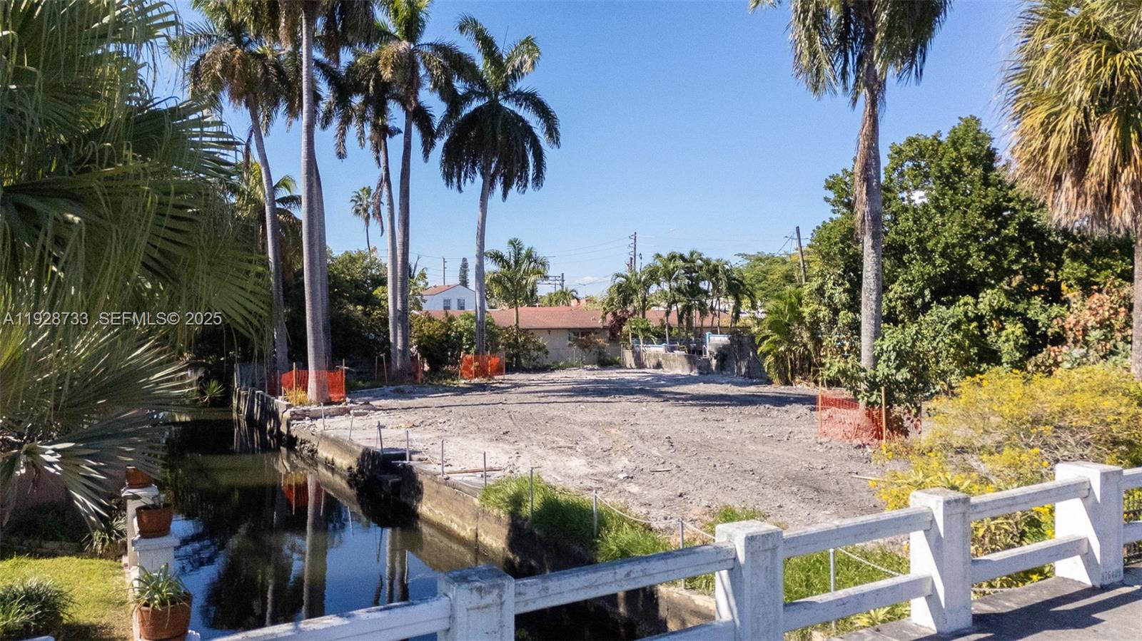 848 NW 18th Ave Miami, FL 33125