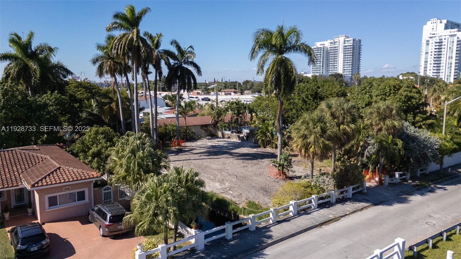 848 NW 18th Ave Miami, FL 33125