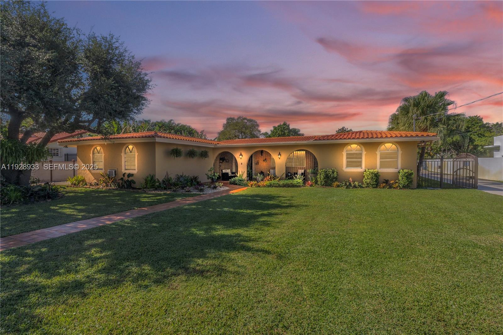 50 SW 130th Ave Miami, FL 33184