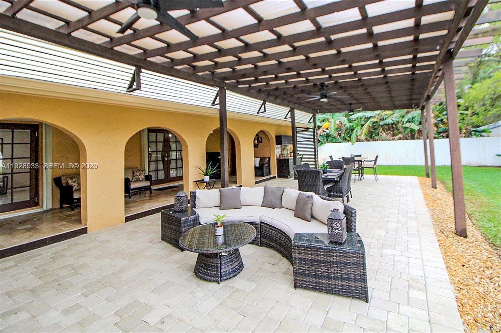 50 SW 130th Ave Miami, FL 33184