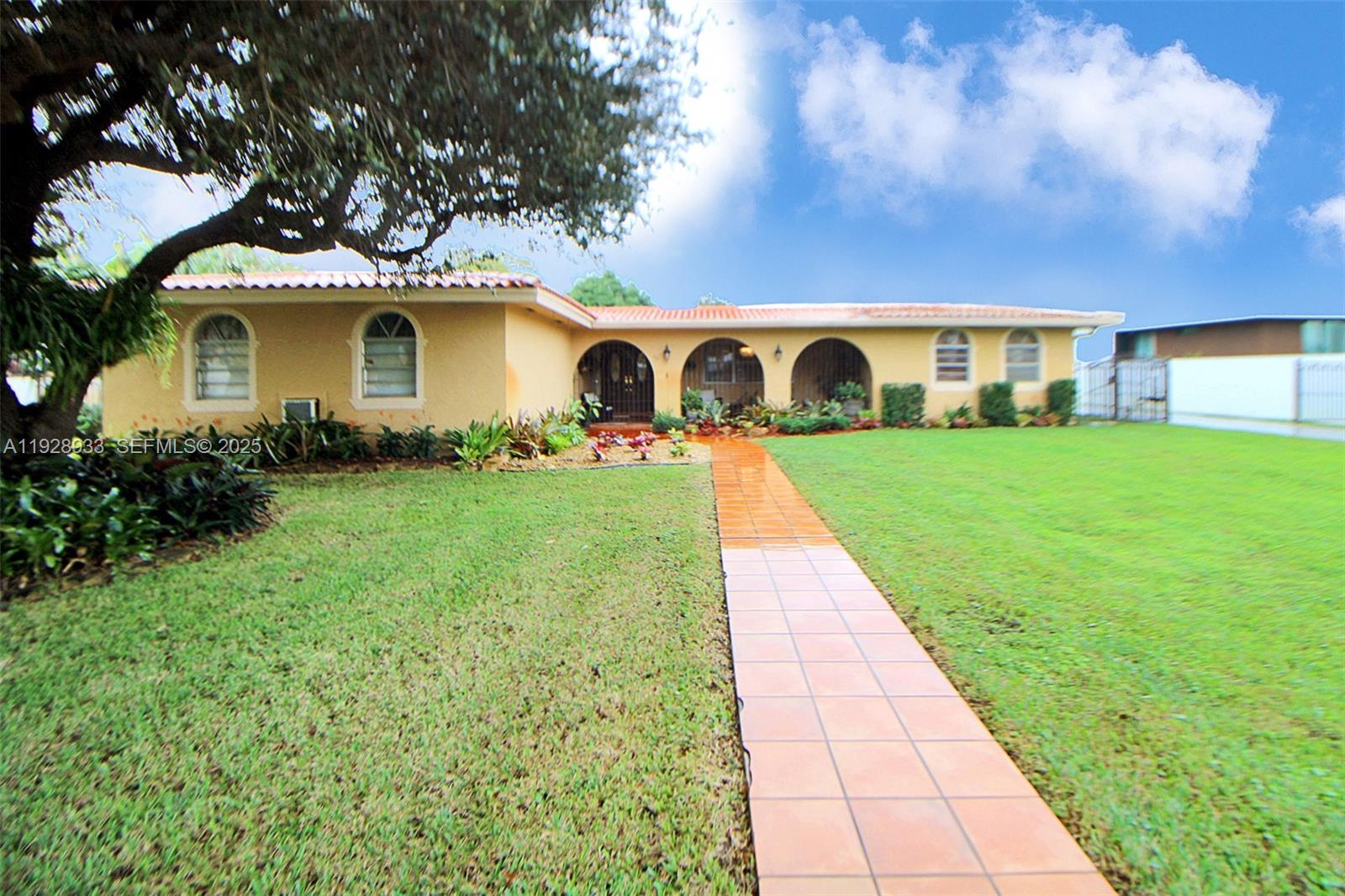 50 SW 130th Ave Miami, FL 33184