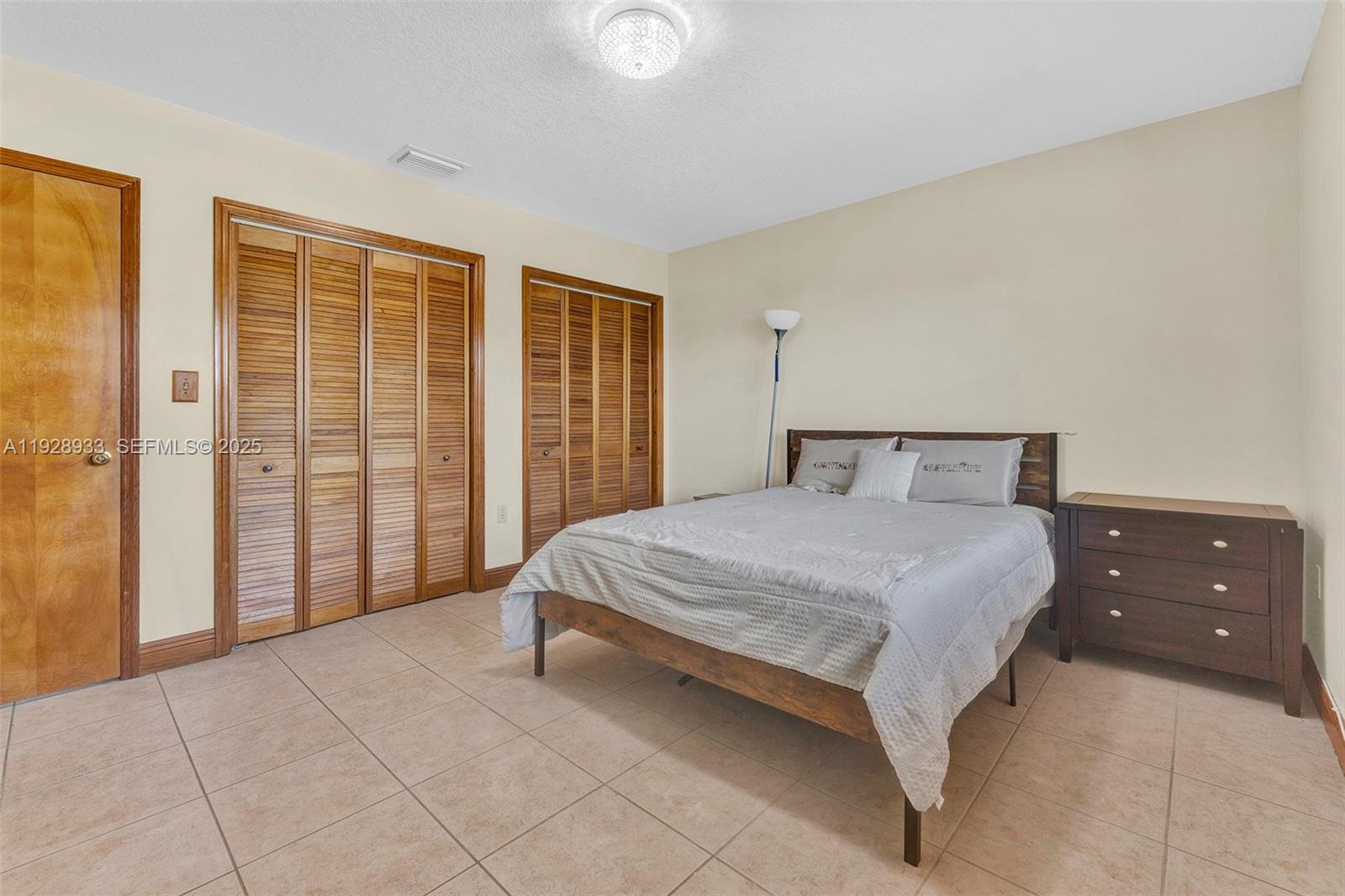 50 SW 130th Ave Miami, FL 33184