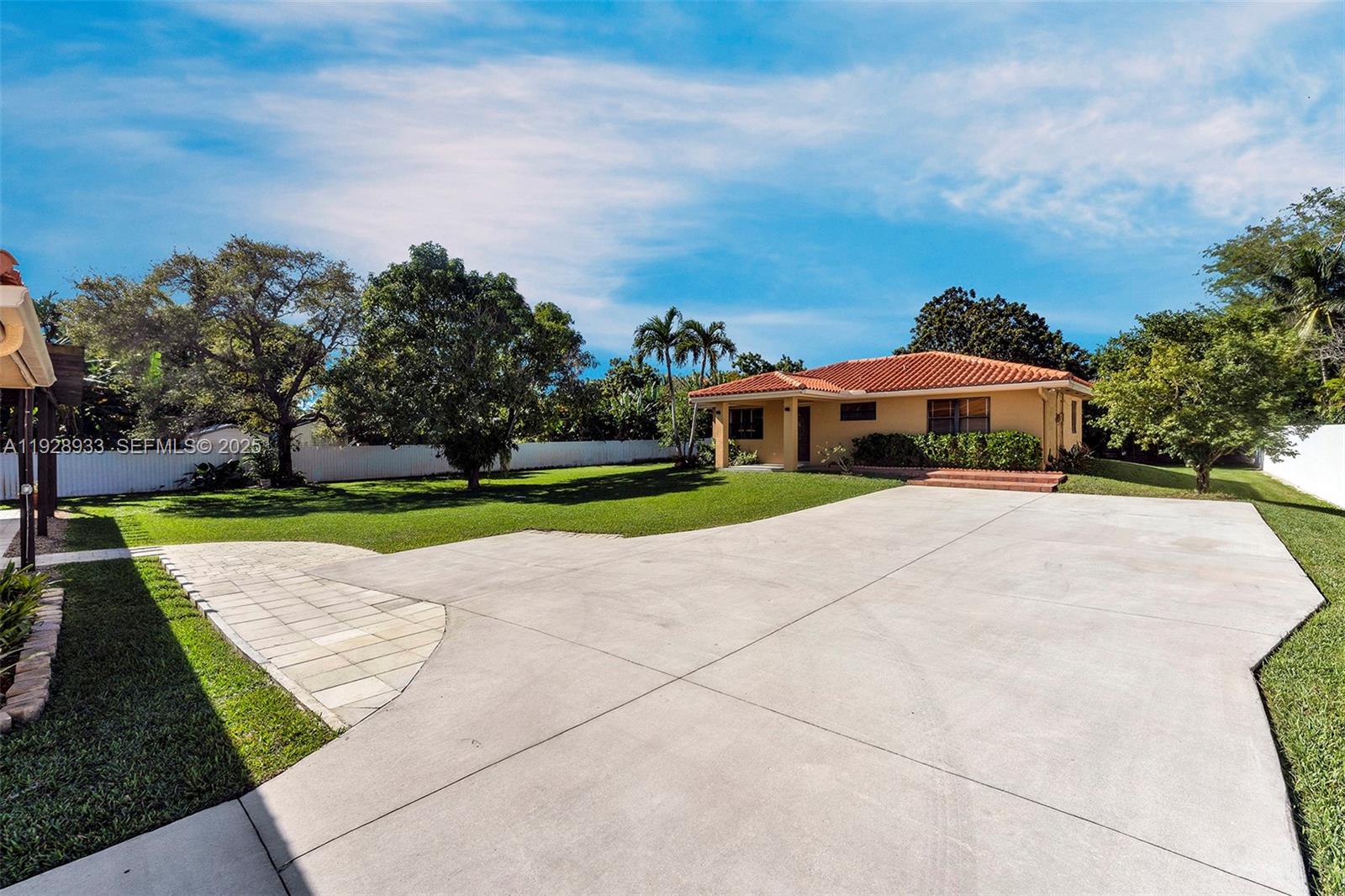 50 SW 130th Ave Miami, FL 33184