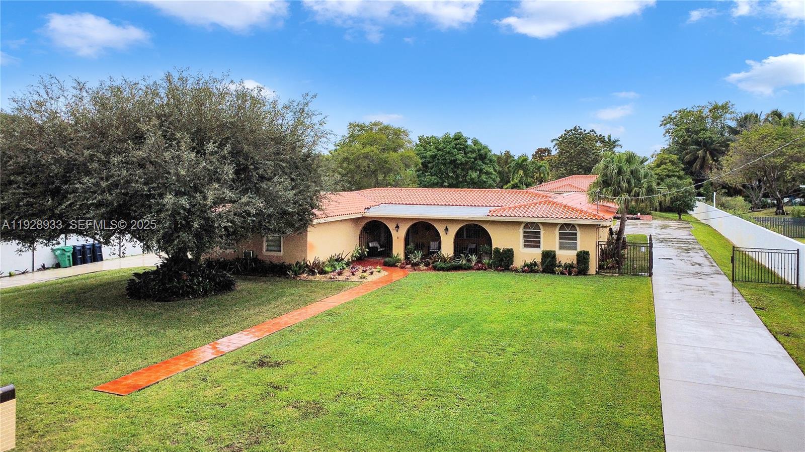 50 SW 130th Ave Miami, FL 33184