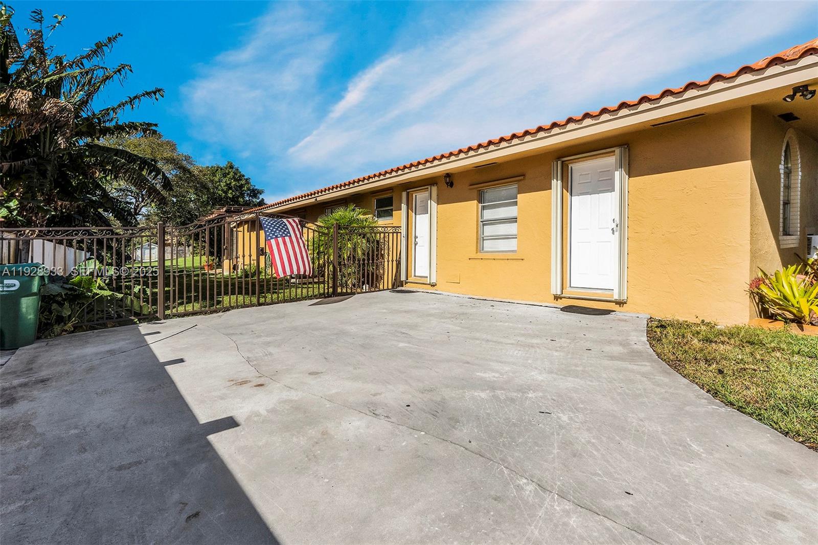 50 SW 130th Ave Miami, FL 33184