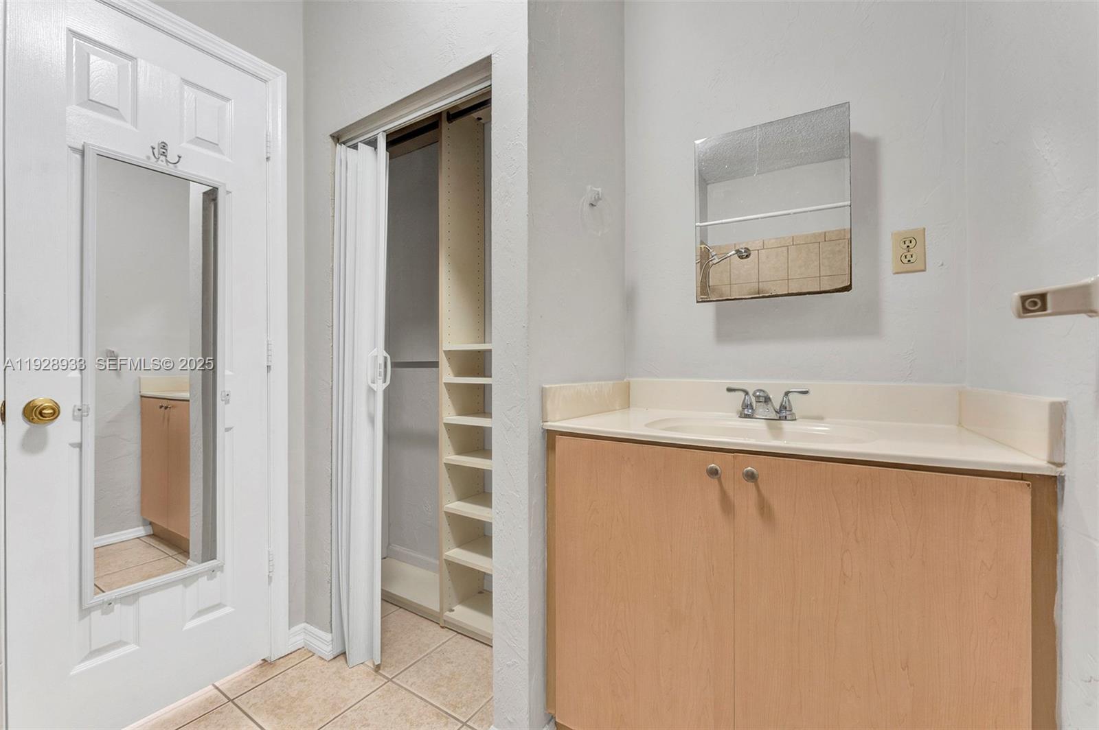 50 SW 130th Ave Miami, FL 33184