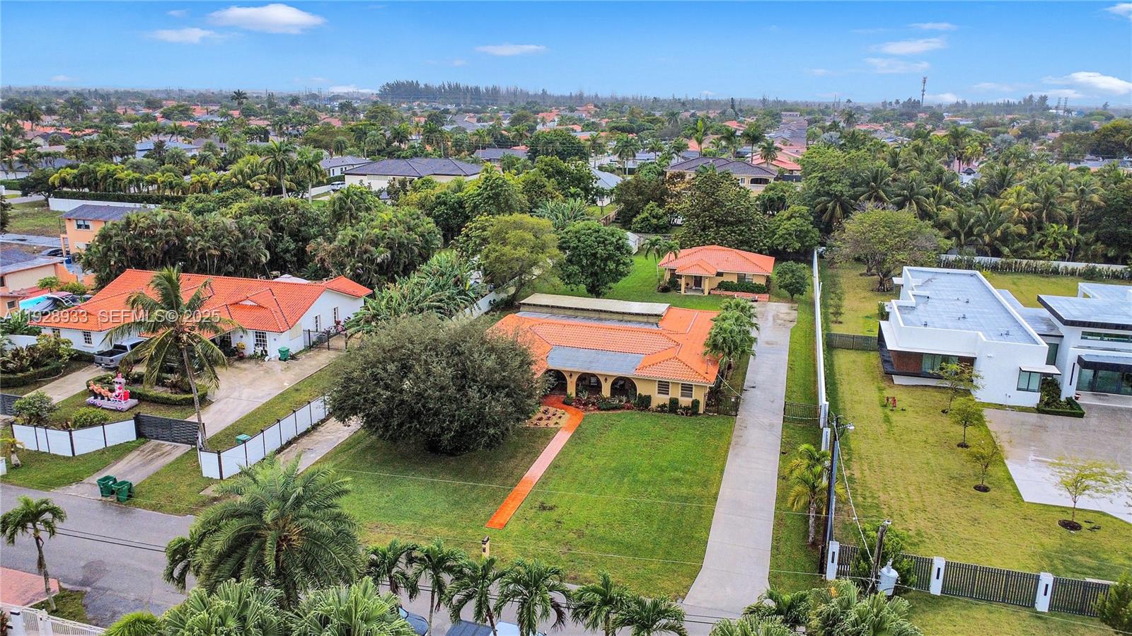 50 SW 130th Ave Miami, FL 33184