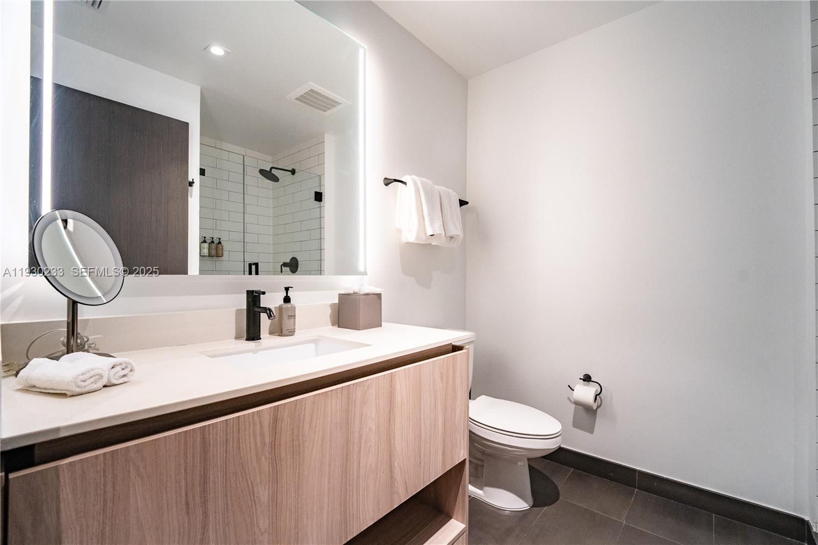 398 NE 5th St #2602 Miami, FL 33132