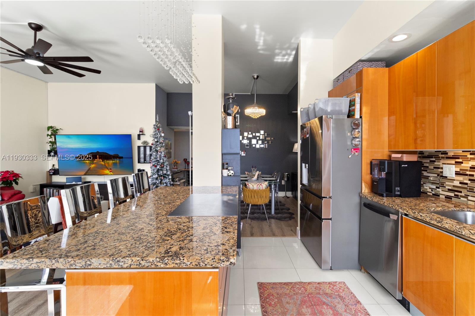 18061 Biscayne Blvd #PH01 Aventura, FL 33160