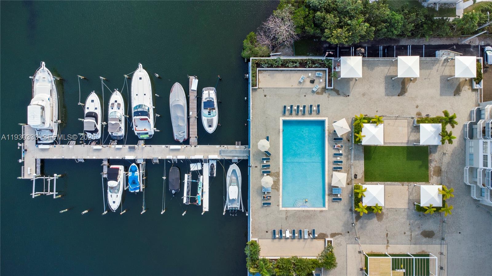 18061 Biscayne Blvd #PH01 Aventura, FL 33160