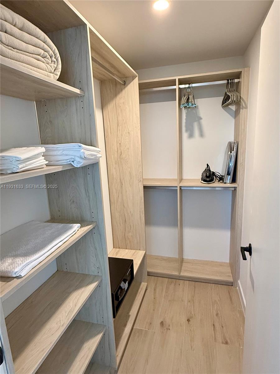 225 N Miami Ave #1604 Miami, FL 33128