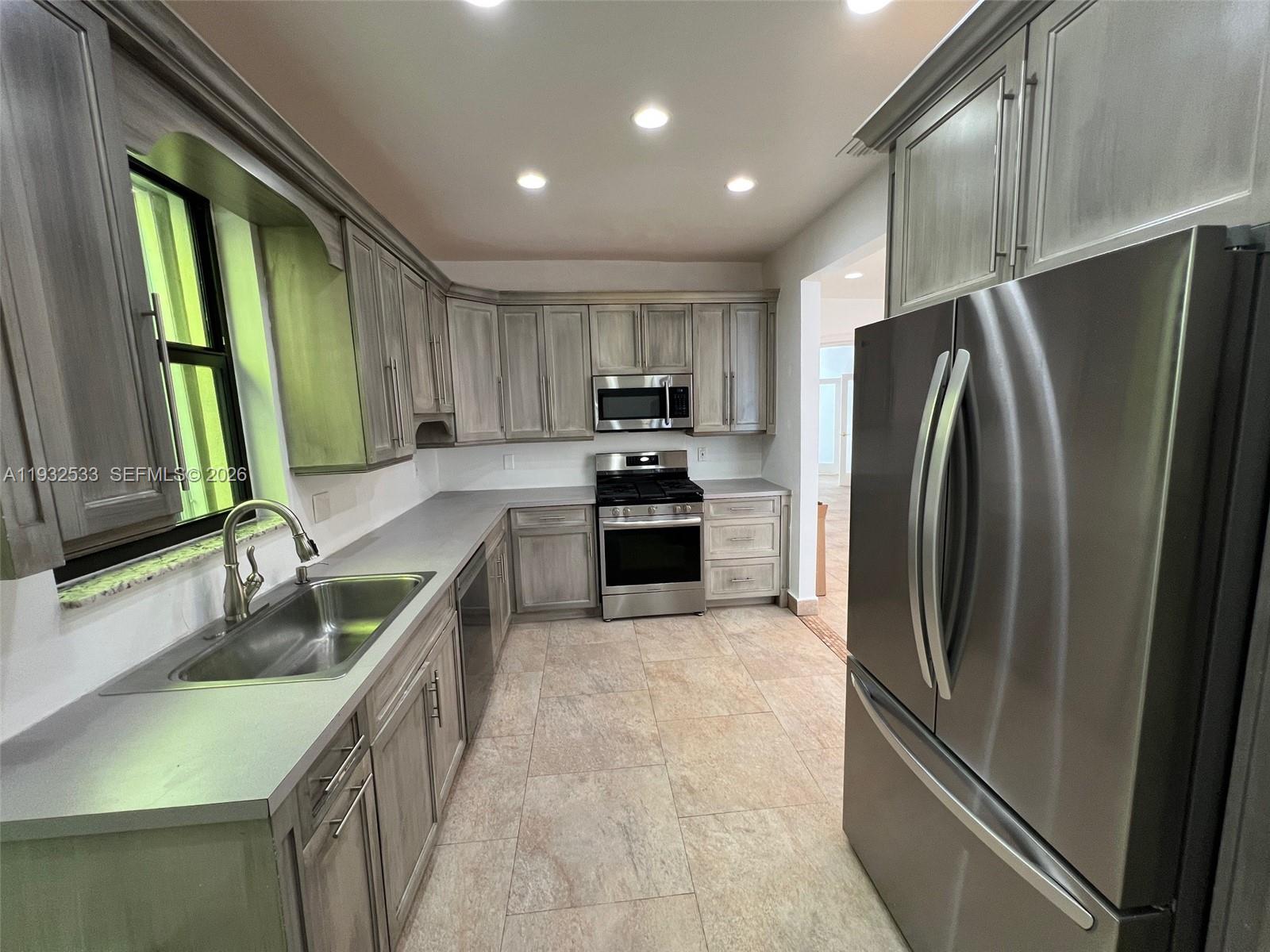 4575 Post Ave Miami Beach, FL 33140