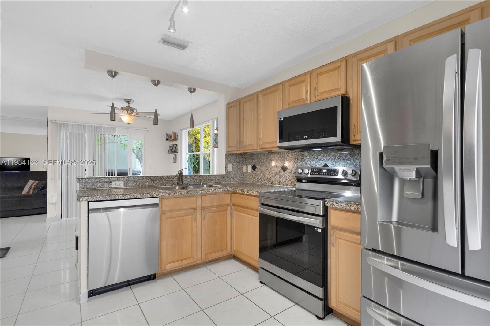 11910 NW 12th St Pembroke Pines, FL 33026