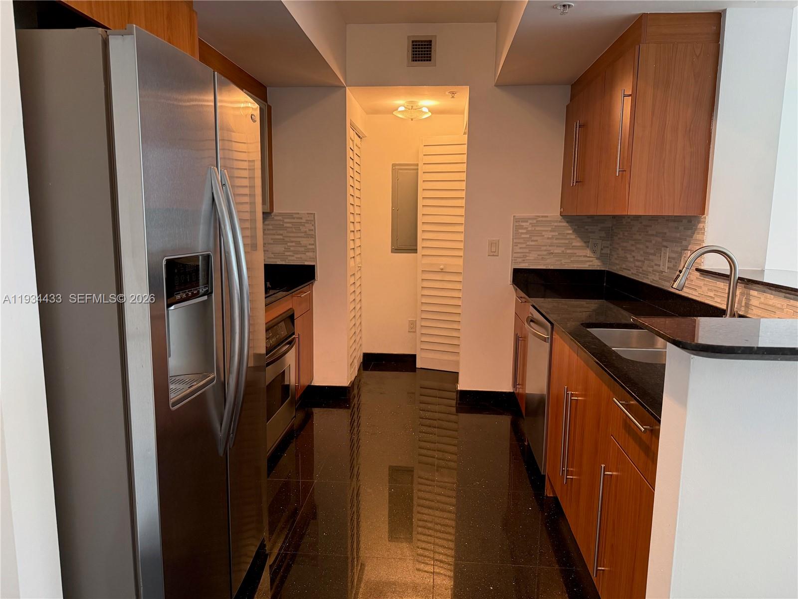 image One Miami West Condo4