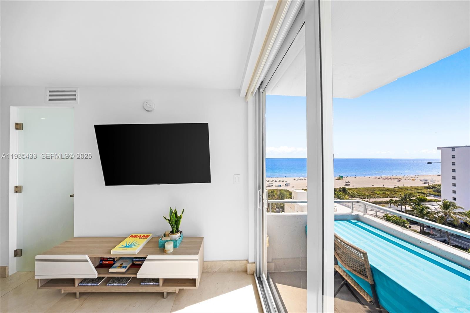 465 Ocean Dr #1008 Miami Beach, FL 33139