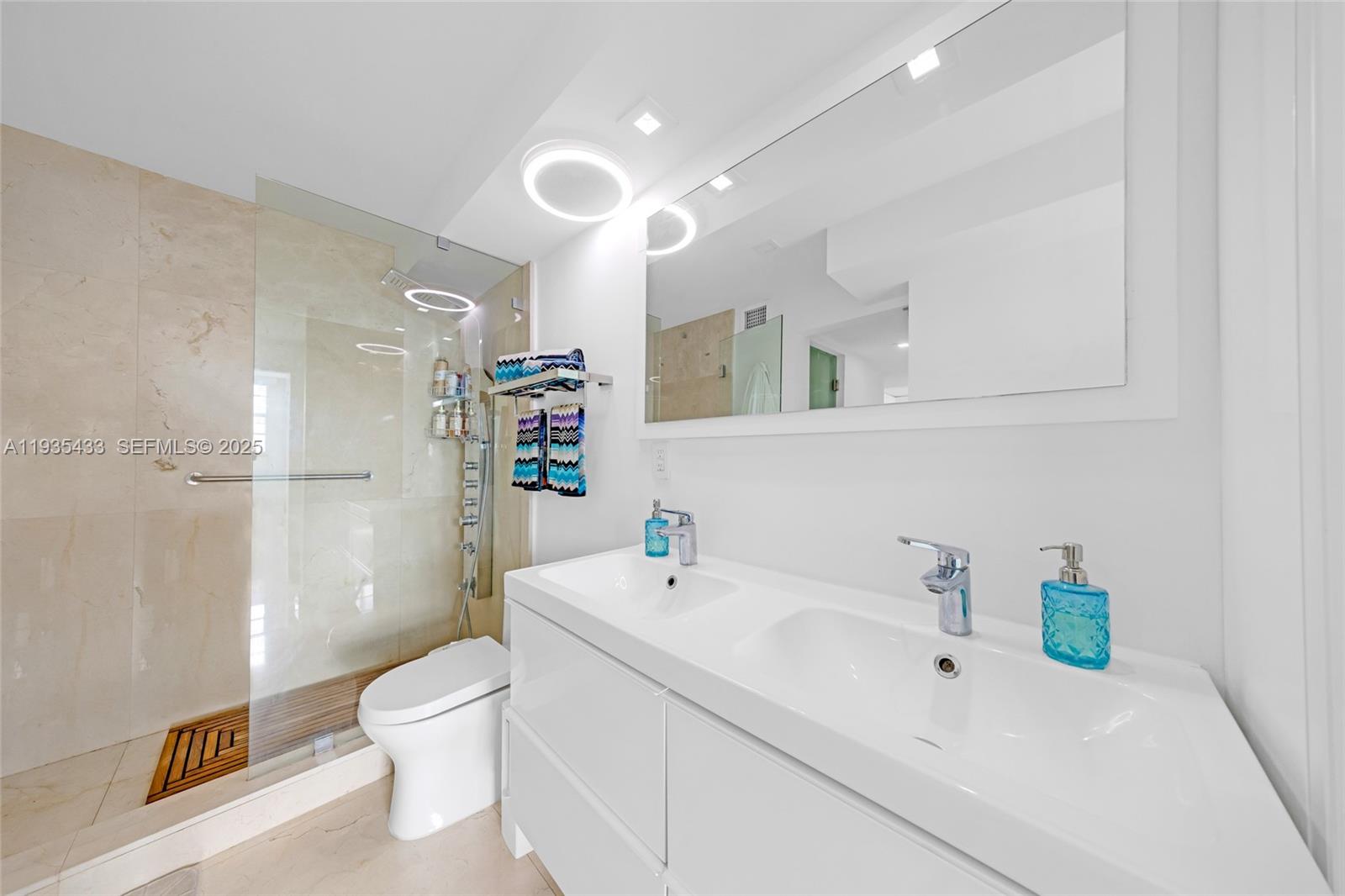 465 Ocean Dr #1008 Miami Beach, FL 33139