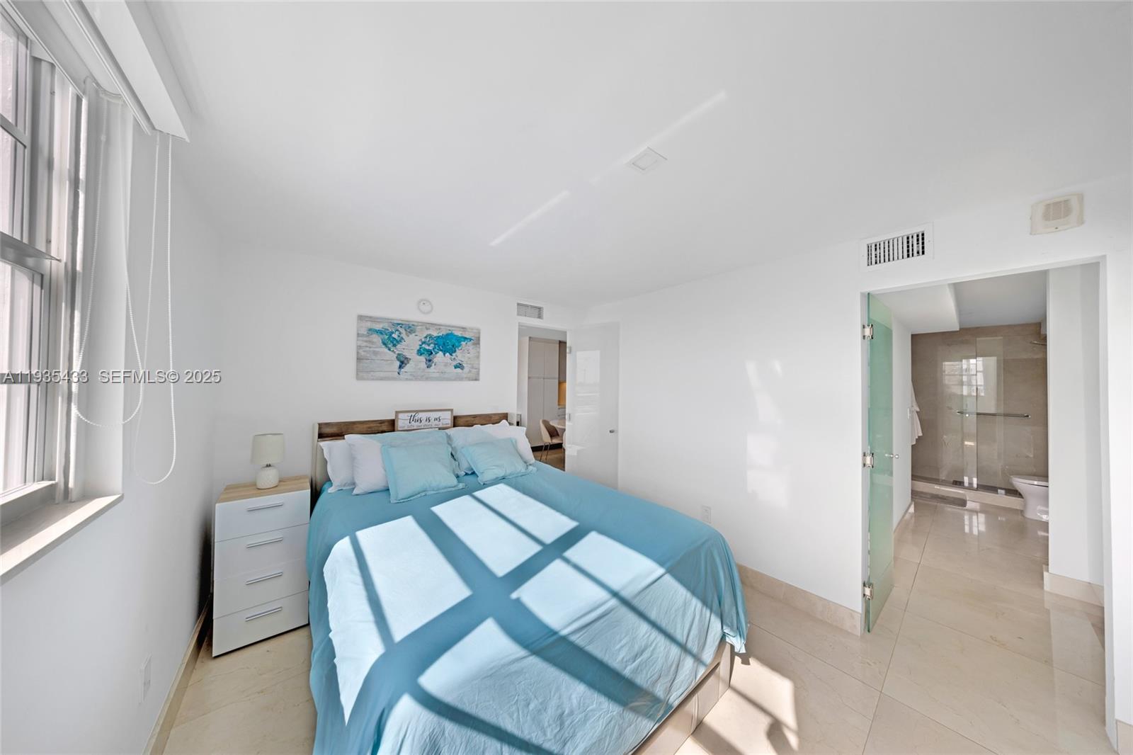 465 Ocean Dr #1008 Miami Beach, FL 33139