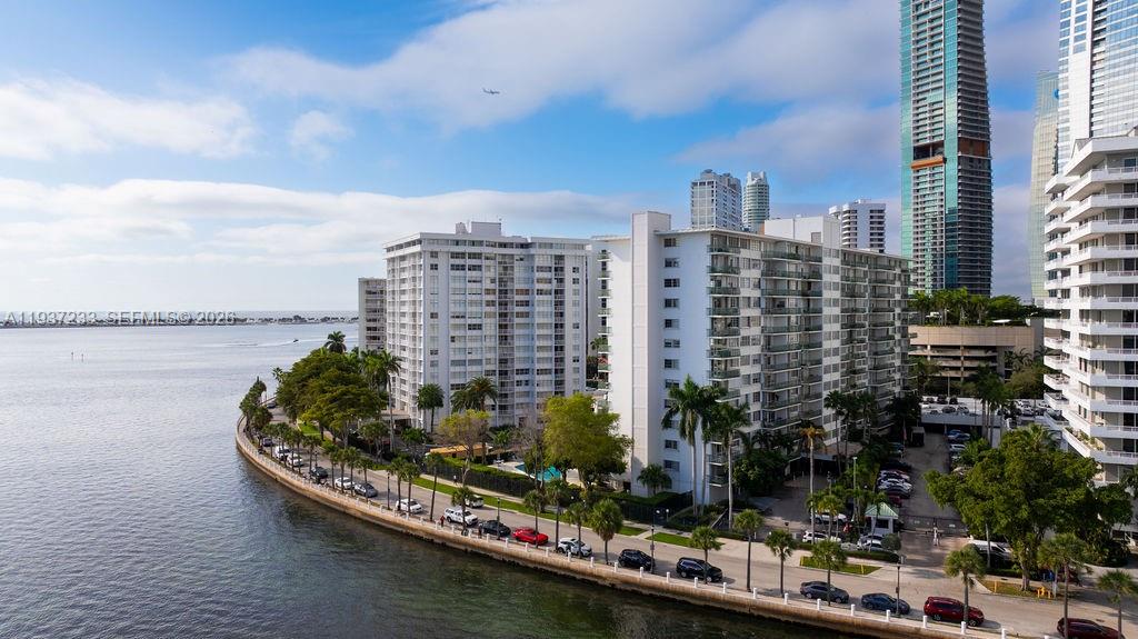 1408 Brickell Bay Dr #706