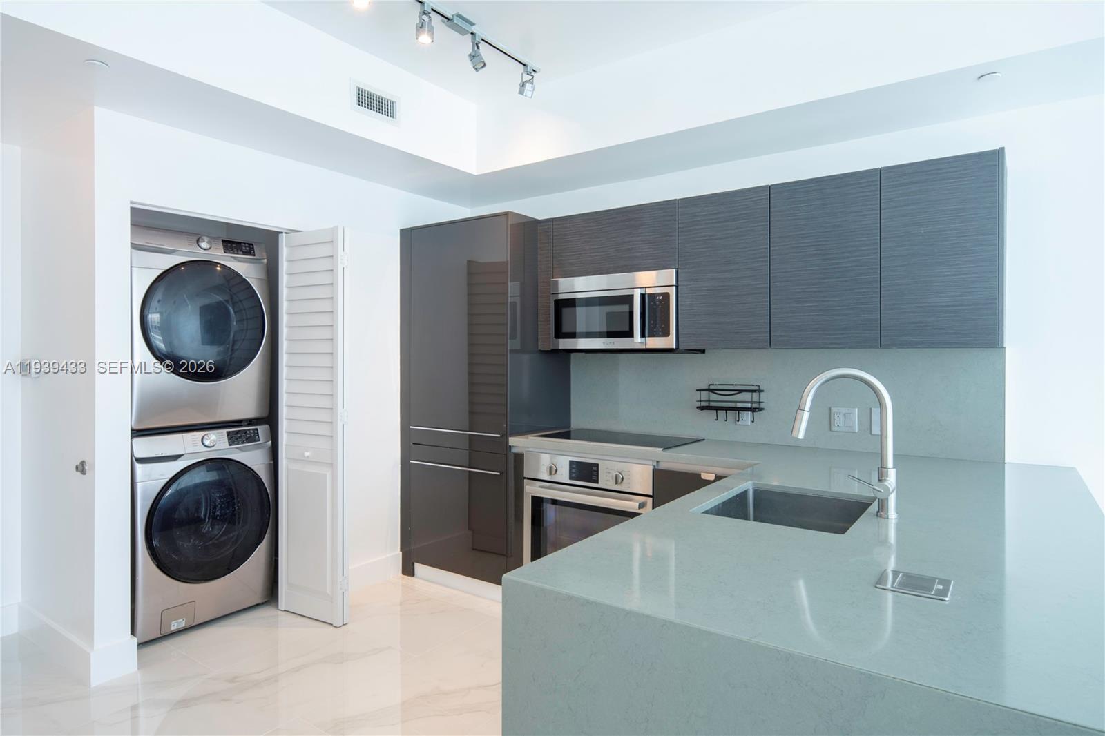 image The Bond on Brickell1