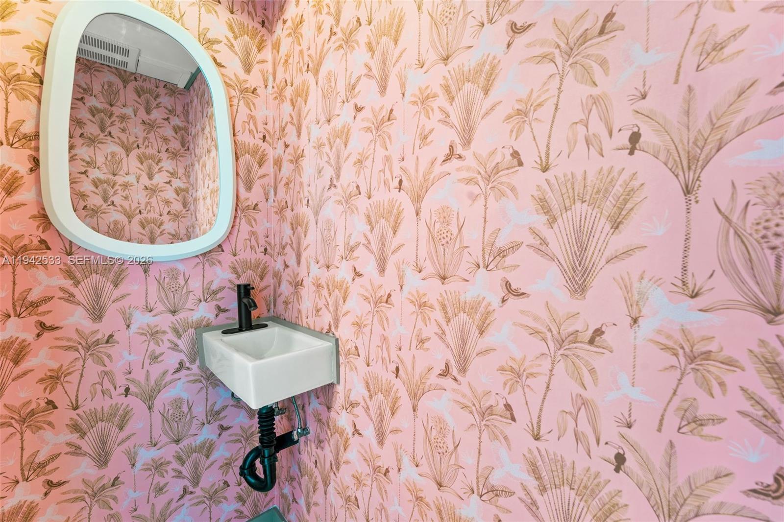 645 NE 121st St #302 North Miami, FL 33161