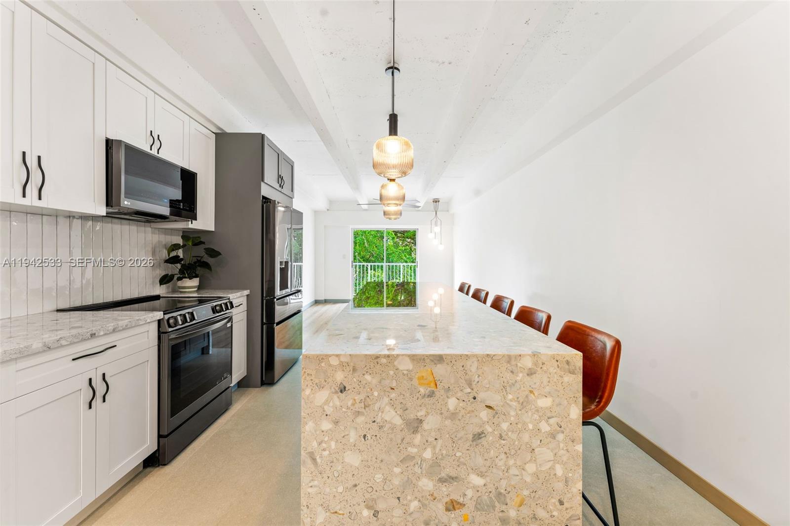 645 NE 121st St #302 North Miami, FL 33161