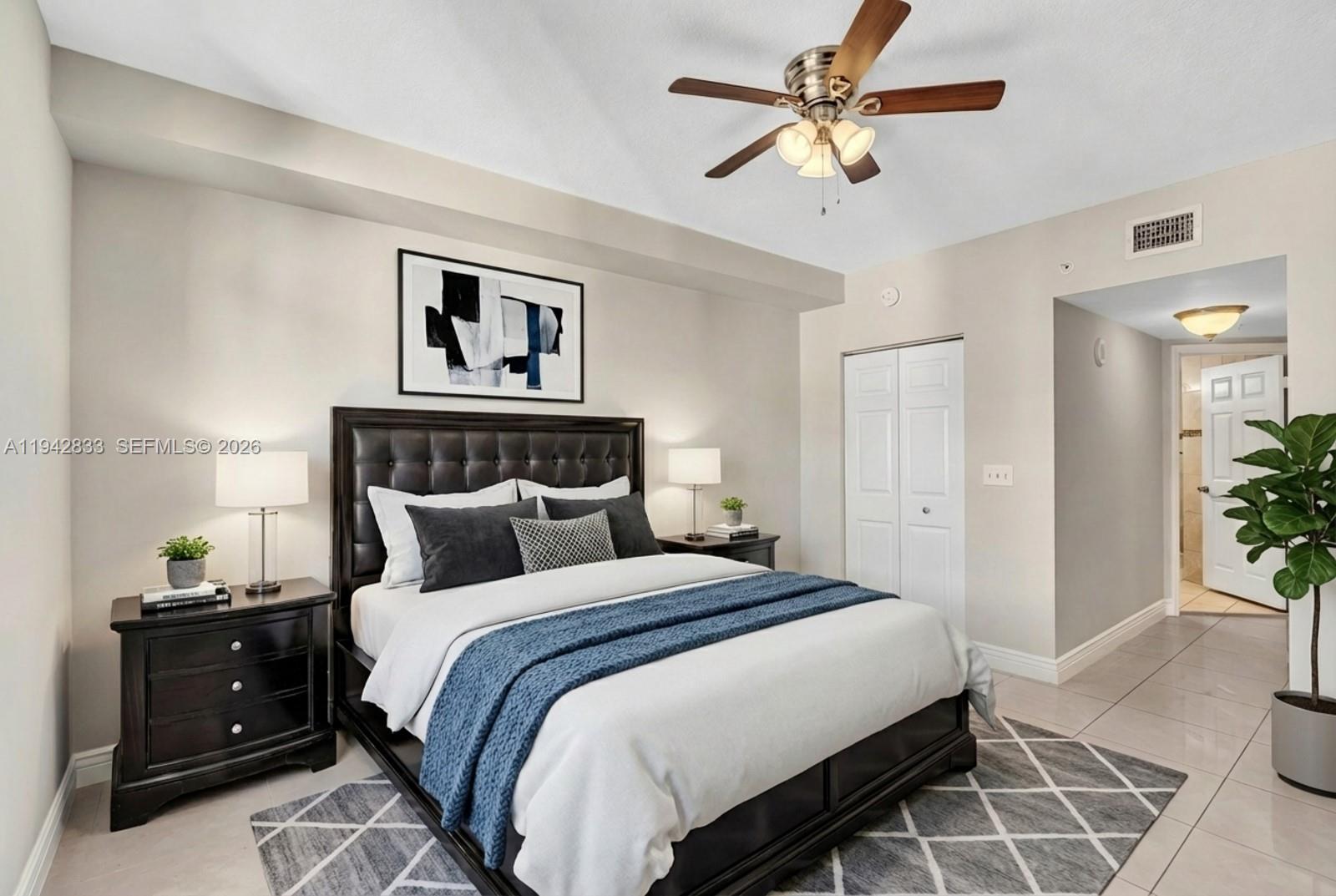 image Porto Bellagio Condo23