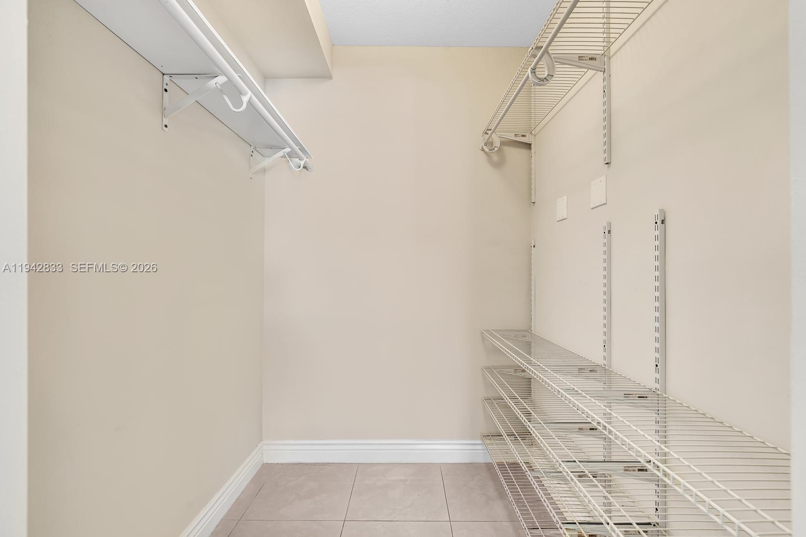 image Porto Bellagio Condo24