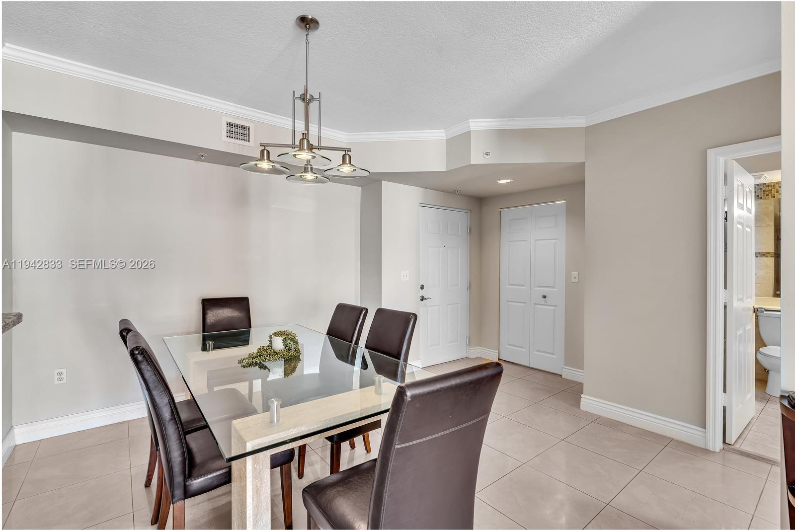 image Porto Bellagio Condo7