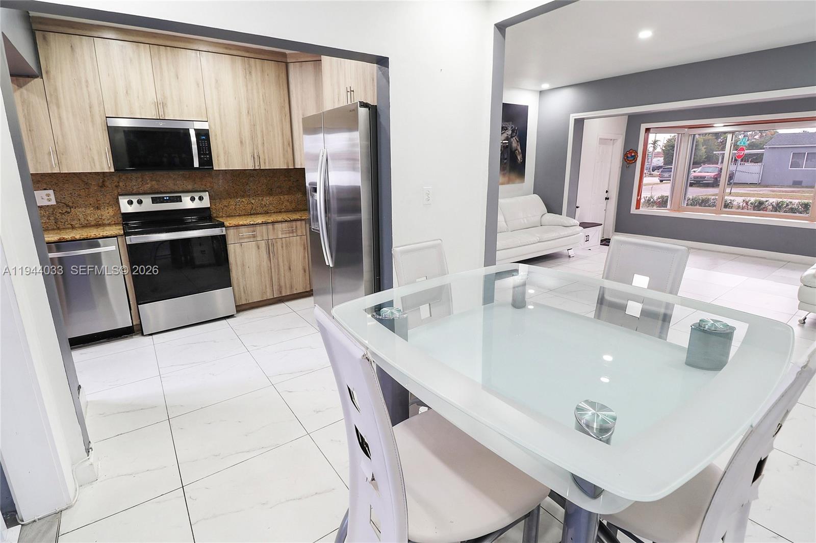 591 SE 5th St Hialeah, FL 33010