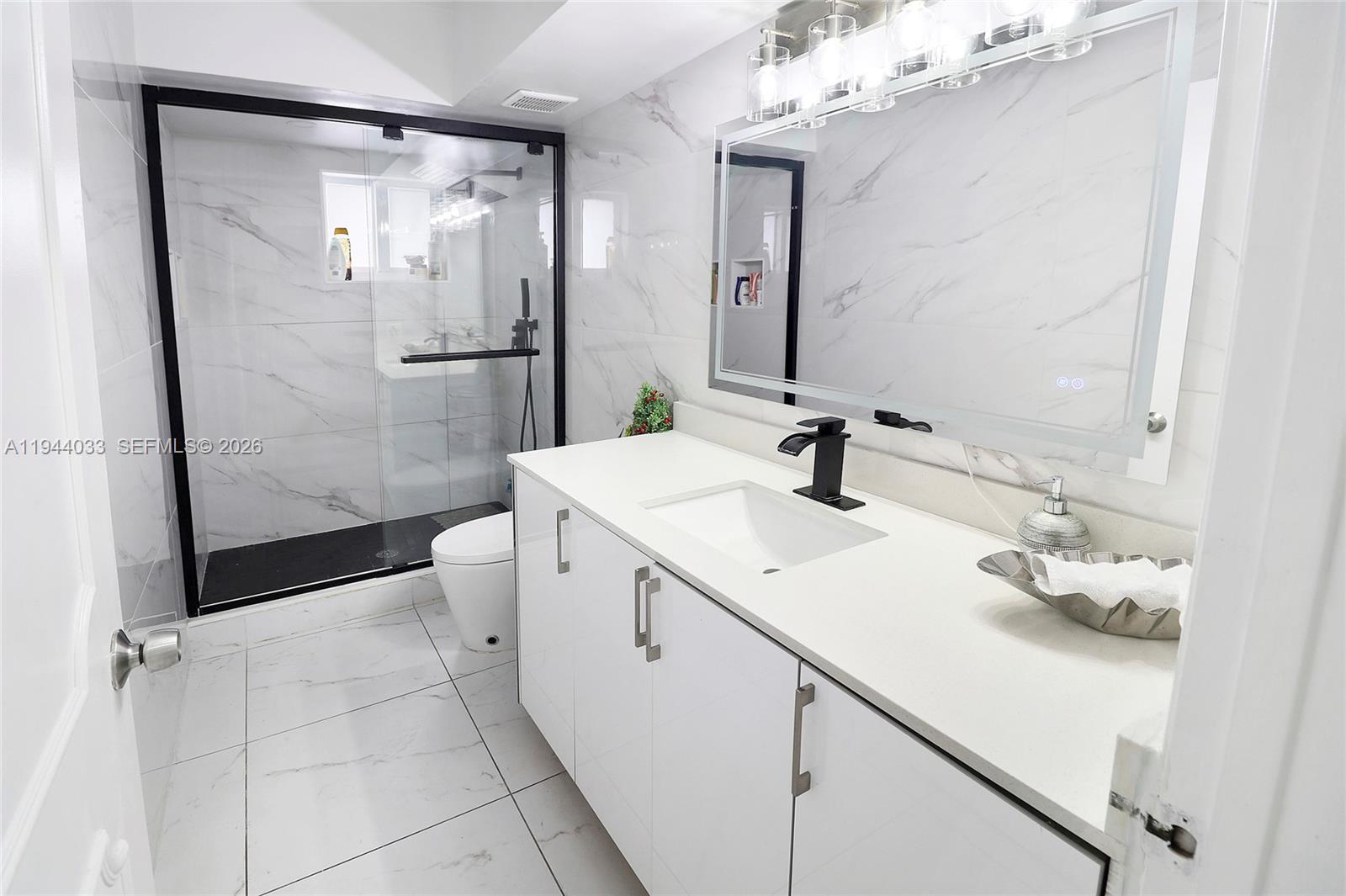 591 SE 5th St Hialeah, FL 33010