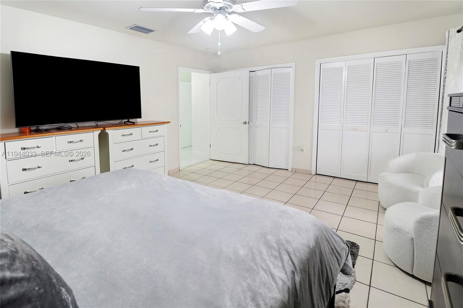 591 SE 5th St Hialeah, FL 33010