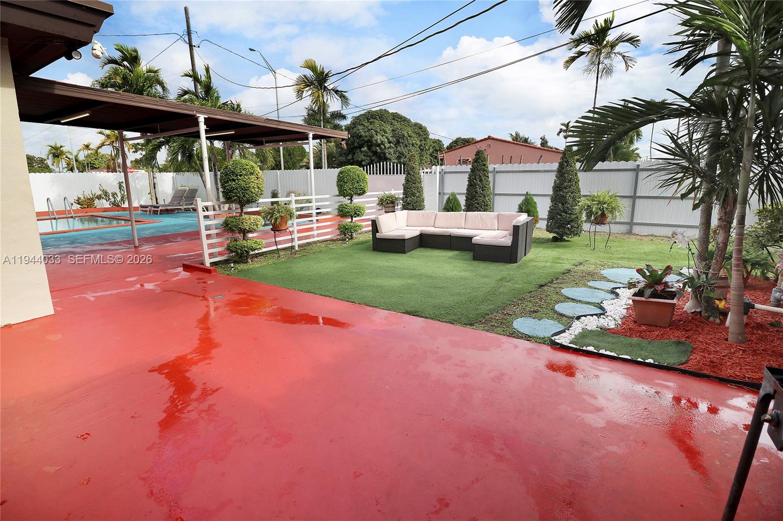 591 SE 5th St Hialeah, FL 33010