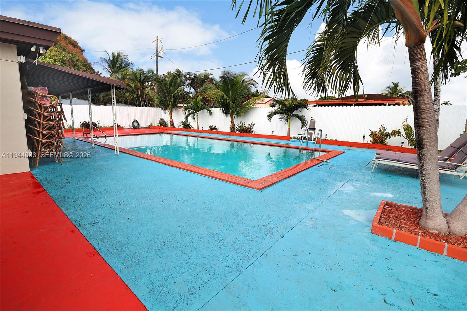 591 SE 5th St Hialeah, FL 33010