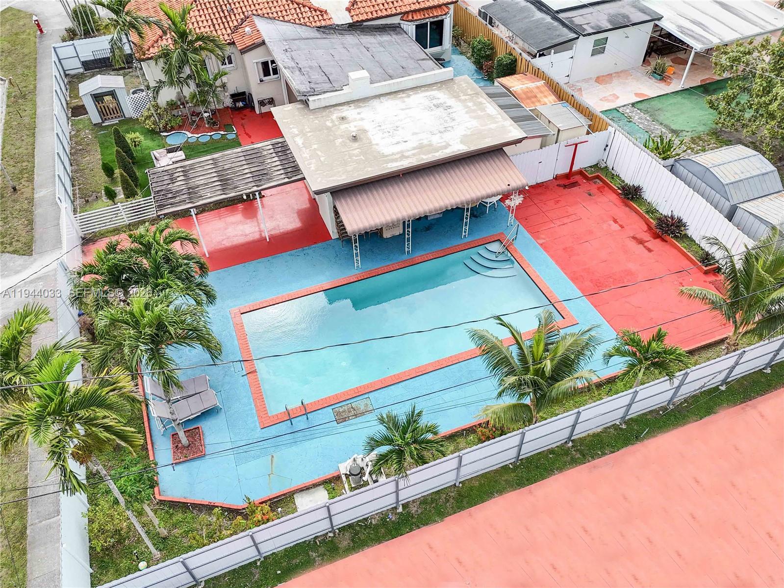 591 SE 5th St Hialeah, FL 33010