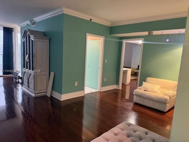 4000 Island Blvd #1105