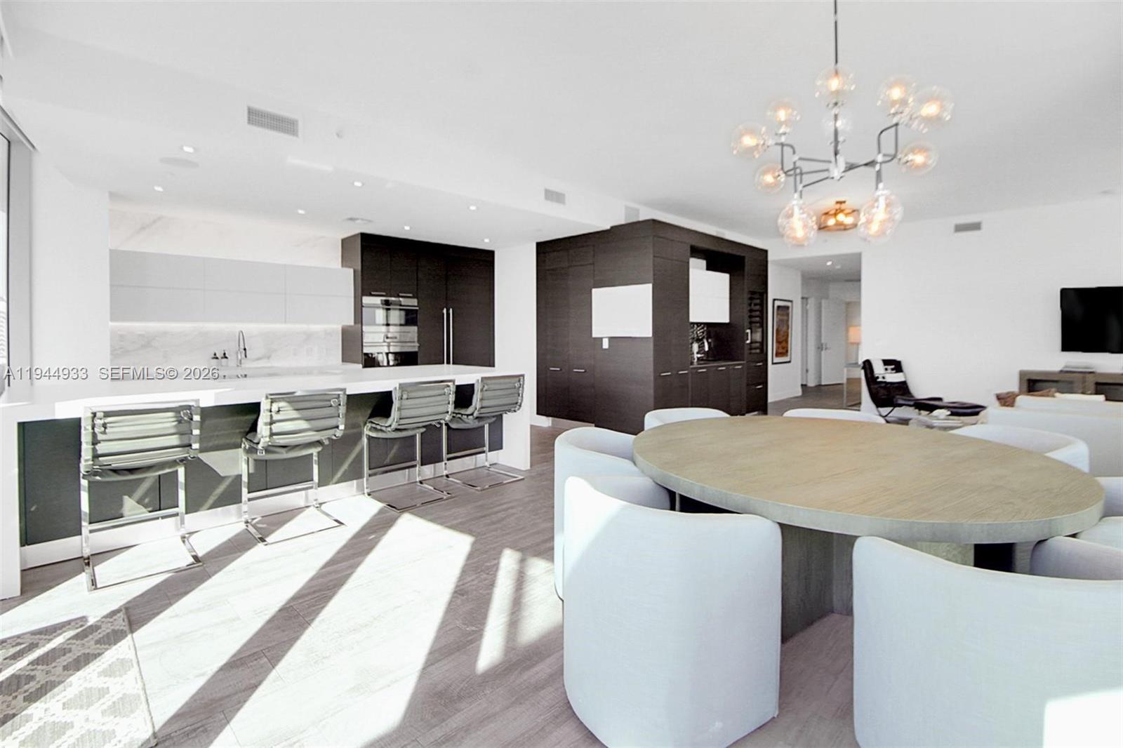 701 N Fort Lauderdale Bch Blvd #705 Fort Lauderdale, FL 33304