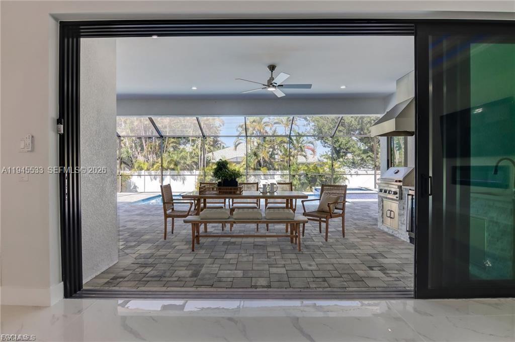 2406 SW 54th Ln Cape Coral, FL 33914