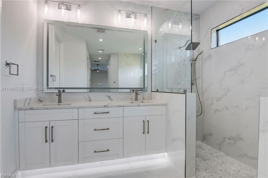 2406 SW 54th Ln Cape Coral, FL 33914