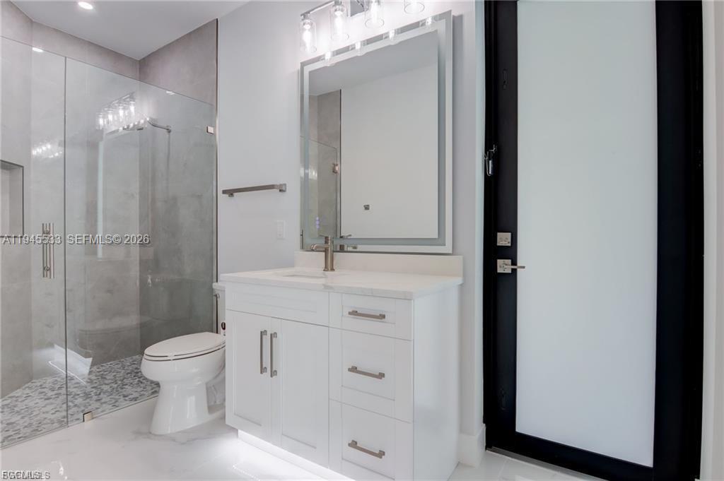 2406 SW 54th Ln Cape Coral, FL 33914