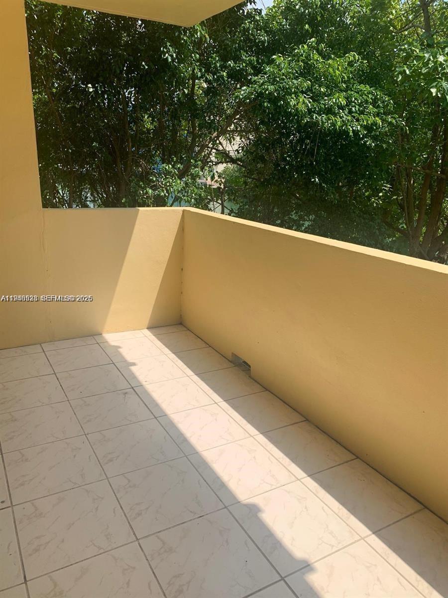 4011 N Meridian Ave #29 Miami Beach, FL 33140