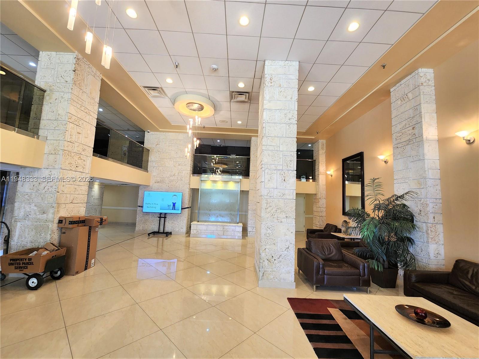 image Winston Towers 70028