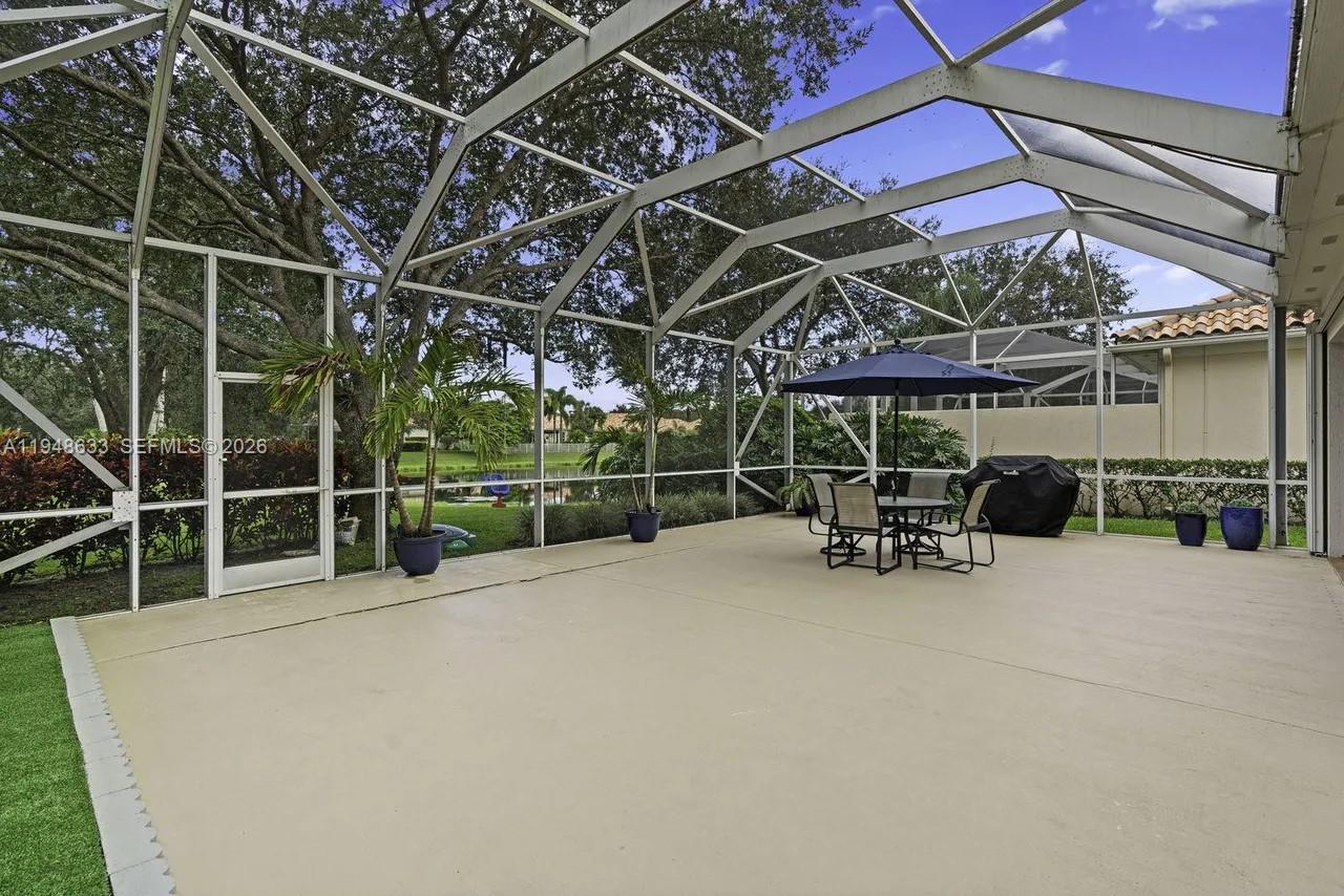 2862 Irma Lk Dr West Palm Beach, FL 33411