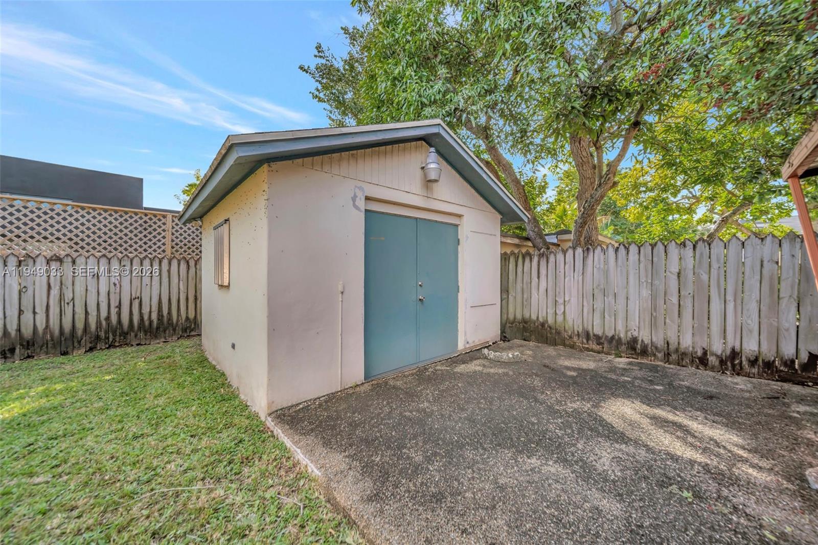 244 NW 43rd St Miami, FL 33127