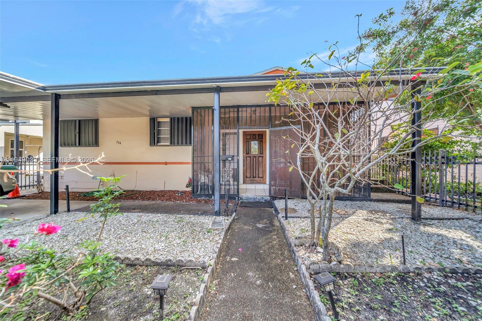 244 NW 43rd St Miami, FL 33127