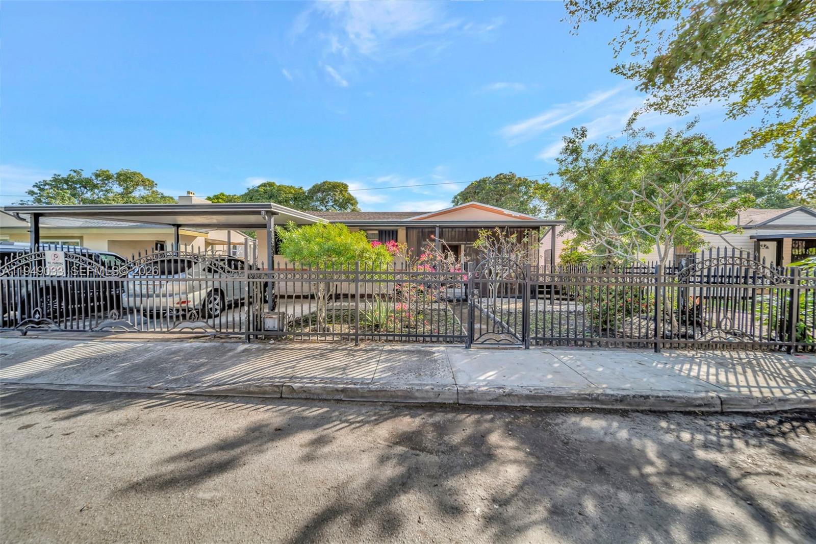 244 NW 43rd St Miami, FL 33127