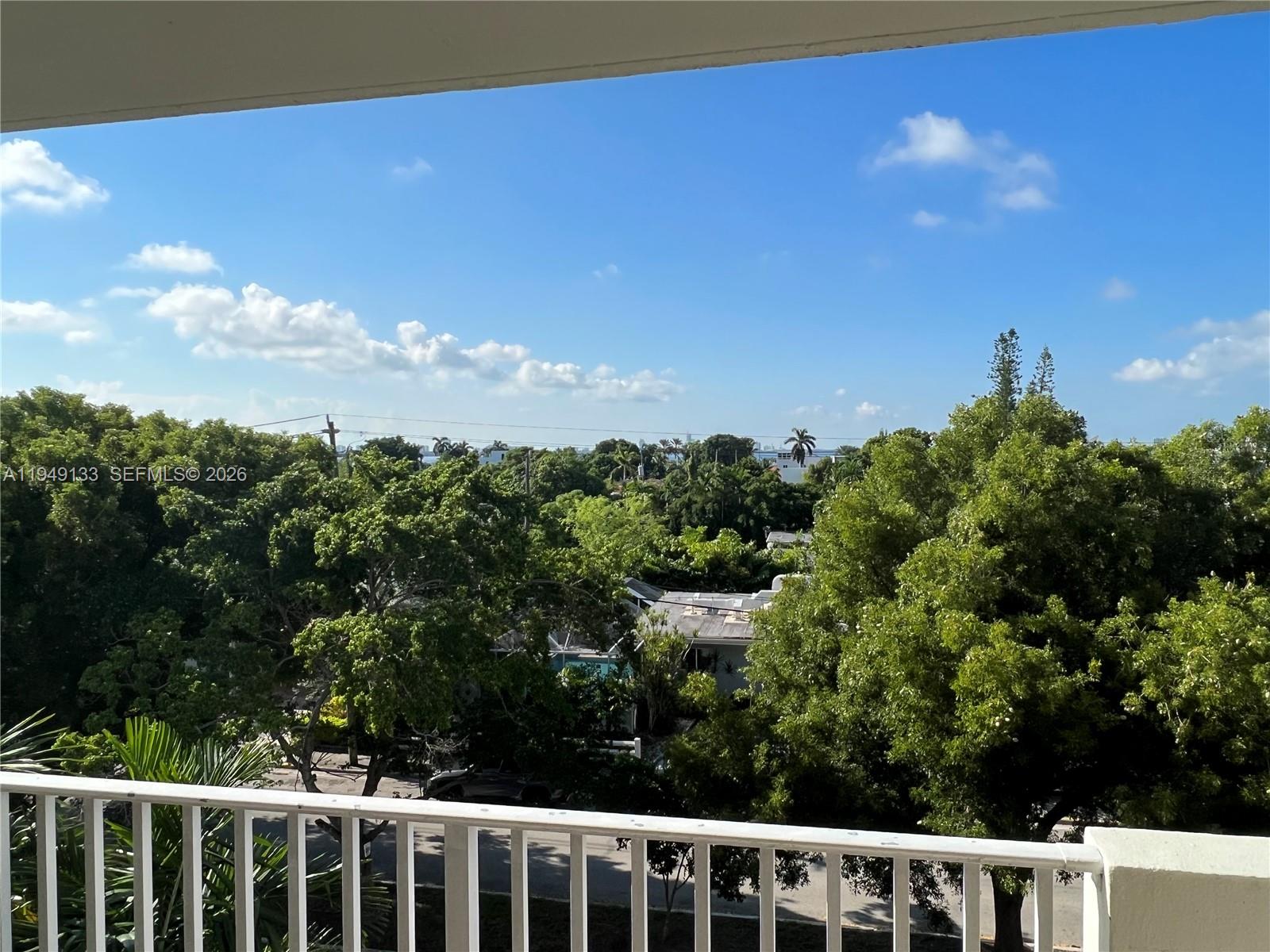 1455 N Treasure Dr #4P North Bay Village, FL 33141