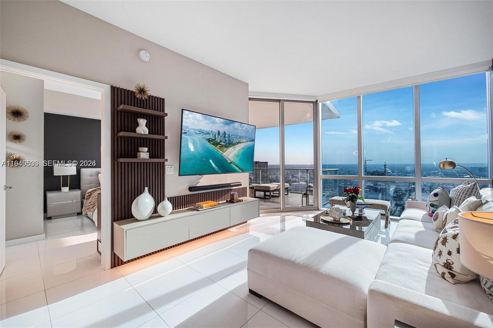 image Paramount Miami Worldcenter9